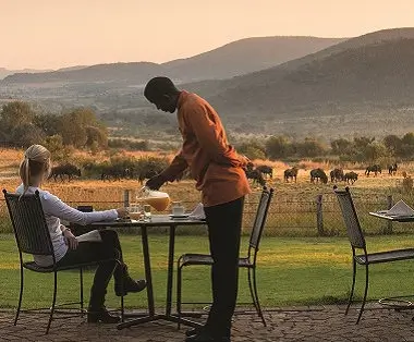 Friendly service at Bakubung 